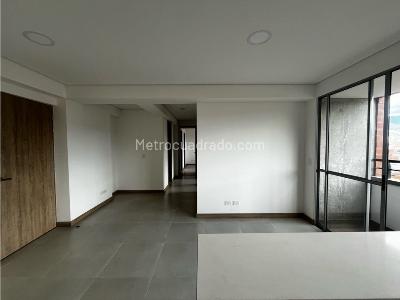 Apartamento en venta en Sur, Itagüí · foto 3 de 19