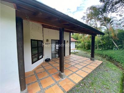 Casa en venta en Via Armenia, Pereira · foto 2 de 18