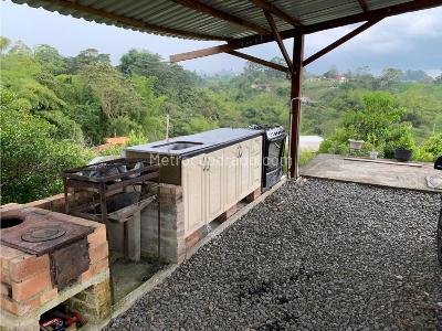 Casa de 4 alcobas en venta en Via Armenia, Pereira, 280 m² · foto 2 de 20