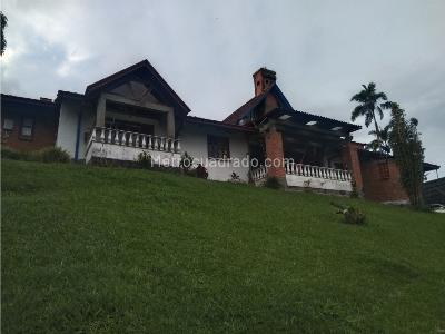 Casa de 4 alcobas en venta en Via Armenia, Pereira, 280 m² · foto 8 de 20