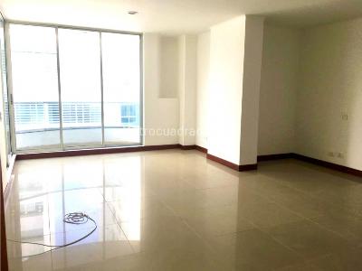 Apartamento en venta en Pinares, Pereira · foto 2 de 20