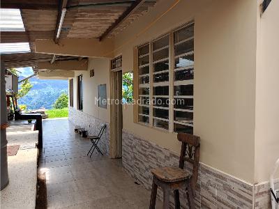 Casa de 4 alcobas en venta en Cuchilla Del Salado, Manizales, 225 m² · foto 18 de 20