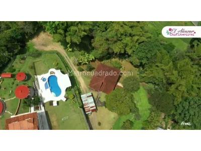 Casa de 5 alcobas en venta en Via Armenia, Pereira, 520 m² · foto 2 de 4