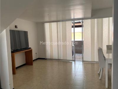 Casa en venta en Unicentro, Pereira · foto 2 de 17