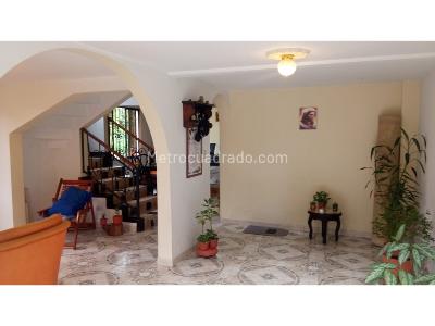 Casa de 3 alcobas en venta en El Poblado, Pereira, 161 m² · foto 8 de 20