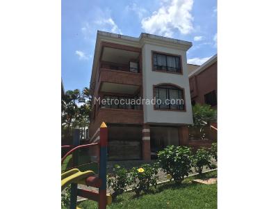 Casa en venta en Pinares, Pereira · foto 2 de 16