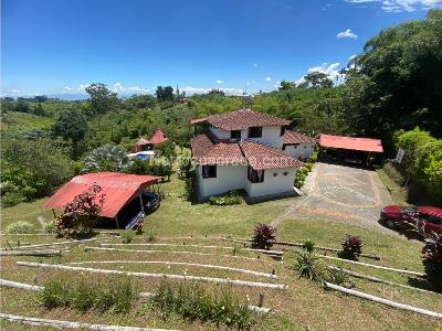 Casa en venta en Via Armenia, Pereira · foto 2 de 19