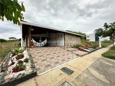 Casa de 3 alcobas en venta en Via Viterbo, Pereira, 240 m² · foto 2 de 11