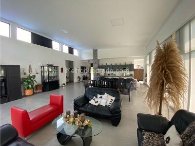 Casa de 4 alcobas en venta en Cerritos, Pereira, 400 m² · foto 11 de 18