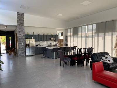 Casa de 4 alcobas en venta en Cerritos, Pereira, 400 m² · foto 12 de 18