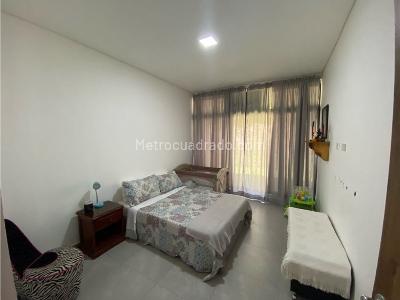 Casa de 4 alcobas en venta en Cerritos, Pereira, 400 m² · foto 17 de 18