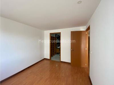 Apartaestudio en venta en Pinares, Pereira, 65 m² · foto 5 de 10