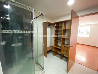 Apartaestudio en venta en Pinares, Pereira, 65 m² · foto 8 de 10