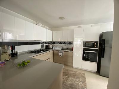 Apartamento en venta en Pinares, Pereira · foto 10 de 20