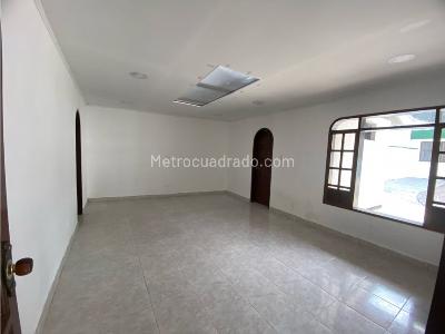 Casa de 5 alcobas en venta en Alamos, Pereira, 364 m² · foto 15 de 20