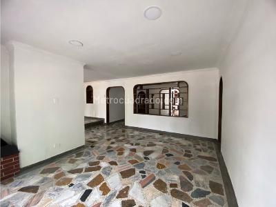 Casa de 5 alcobas en venta en Alamos, Pereira, 364 m² · foto 4 de 20