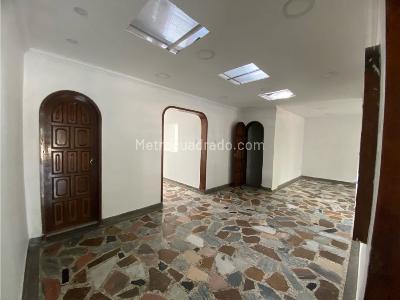 Casa de 5 alcobas en venta en Alamos, Pereira, 364 m² · foto 8 de 20