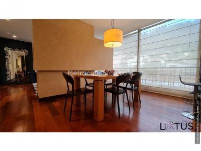 Apartamento de 3 alcobas en venta en El Refugio, Bogotá, 130 m² · foto 2 de 20