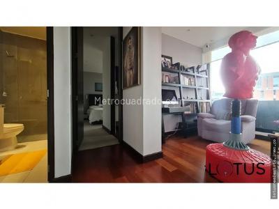 Apartamento de 3 alcobas en venta en El Refugio, Bogotá, 130 m² · foto 10 de 20