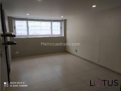 Casa de 5 alcobas en venta en Santa Teresita, Bogotá, 321 m² · foto 9 de 20