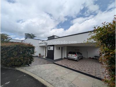 Casa en venta en Condina, Pereira · foto 2 de 20