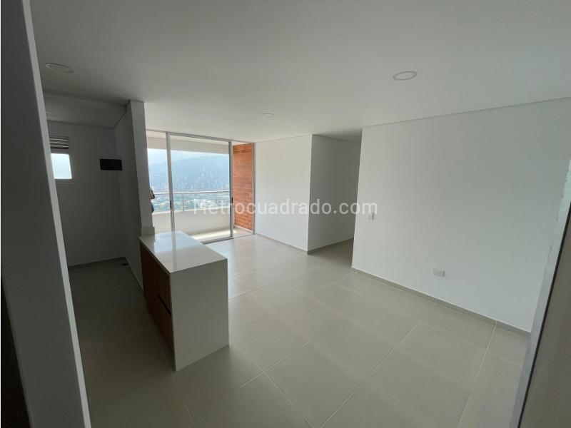 Spacious 3BR Apartment for Rent in La Estrella - 2