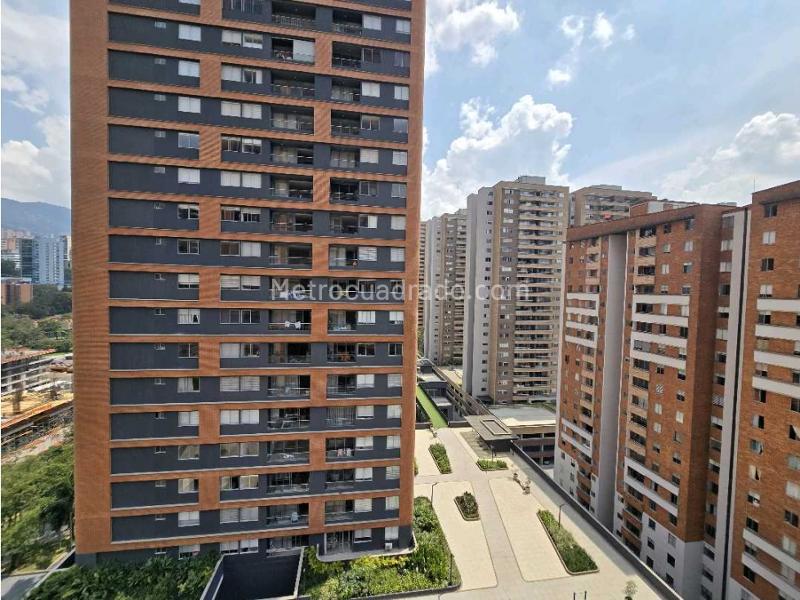 Spectacular 2BR Apartment in Bosques del Río - 6