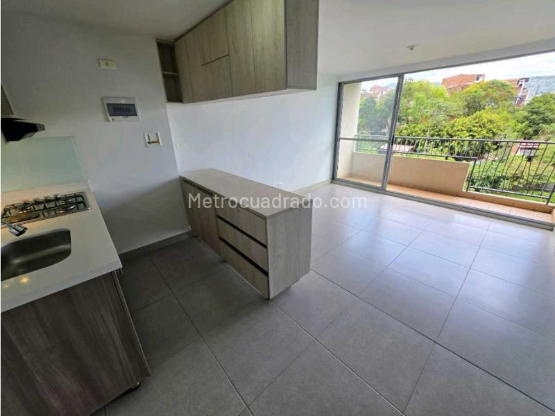 Apartamento en arriendo en La Estrella (2 habitaciones) - 2