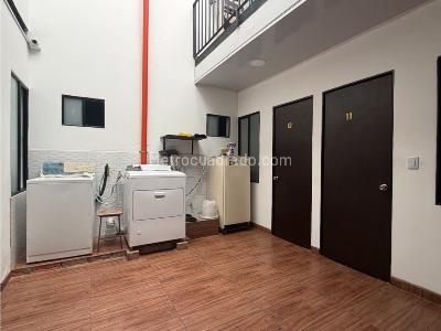 Casa de 5 alcobas en venta en Los Alcazares, Bogotá, 300 m² · foto 3 de 8