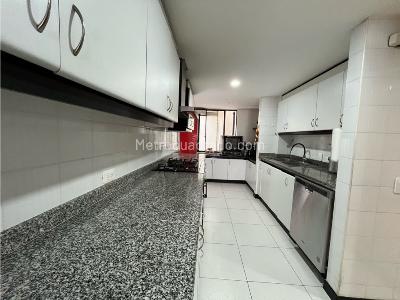 Apartamento en venta en Santa Barbara, Bogotá · foto 5 de 18