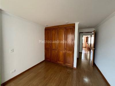 Apartamento en venta en Santa Barbara, Bogotá · foto 12 de 18