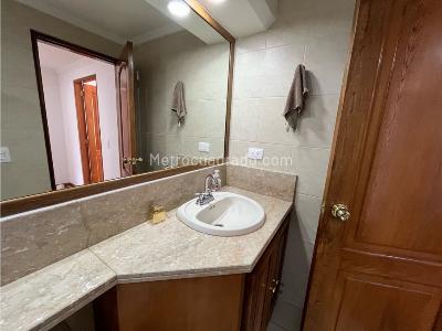 Apartamento en venta en Santa Barbara, Bogotá · foto 14 de 18