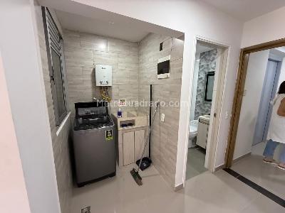 Apartaestudio en venta en Los Colores, Medellín, 46 m² · foto 2 de 4