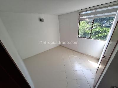 Apartamento en venta en Los Colores, Medellín · foto 10 de 17