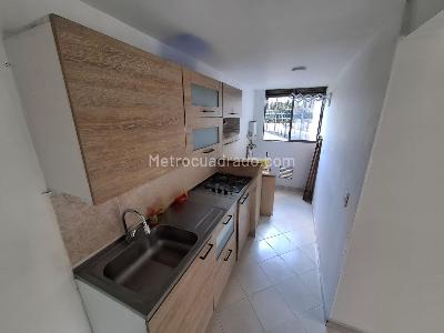 Apartamento en venta en Los Colores, Medellín · foto 6 de 17