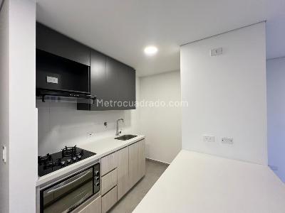 Apartamento en venta en Los Colores, Medellín · foto 4 de 18