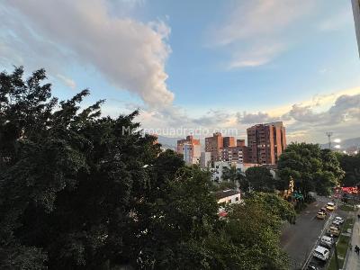 Apartamento en venta en Los Colores, Medellín · foto 6 de 18
