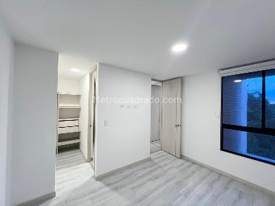 Apartamento en venta en Los Colores, Medellín · foto 7 de 18