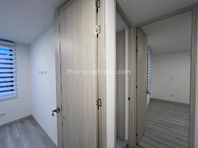 Apartamento en venta en Los Colores, Medellín · foto 11 de 18