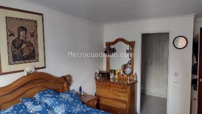 Apartamento de 3 alcobas en venta en Los Colores, Medellín, 108 m² · foto 9 de 11