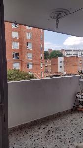 Apartamento de 3 alcobas en venta en Los Colores, Medellín, 108 m² · foto 4 de 11