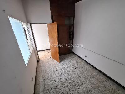Casa de 5 alcobas en venta en Calasanz Parte Baja, Medellín, 230 m² · foto 18 de 19