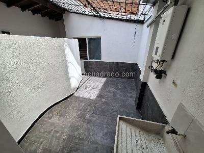Casa de 5 alcobas en venta en Calasanz Parte Baja, Medellín, 230 m² · foto 8 de 19