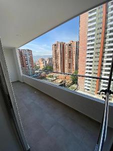 Apartaestudio en venta en Los Colores, Medellín, 49 m² · foto 2 de 16