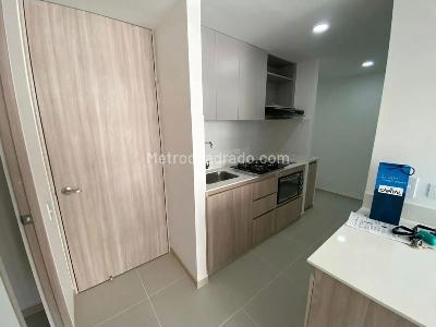 Apartaestudio en venta en Los Colores, Medellín, 49 m² · foto 8 de 16