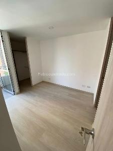 Apartaestudio en venta en Los Colores, Medellín, 49 m² · foto 6 de 16