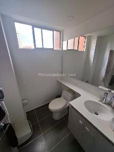 Apartamento de 3 alcobas en venta en Calasanz Parte Alta, Medellín, 85 m² · foto 9 de 20