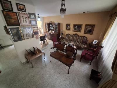 Casa de 5 alcobas en venta en Conquistadores, Medellín, 300 m² · foto 4 de 9