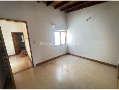 Casa de 5 alcobas en venta en Los Colores, Medellín, 500 m² · foto 16 de 18
