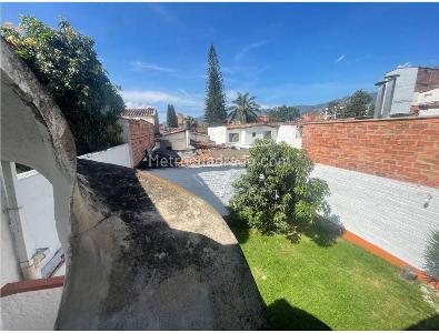 Casa de 5 alcobas en venta en Los Colores, Medellín, 500 m² · foto 4 de 18